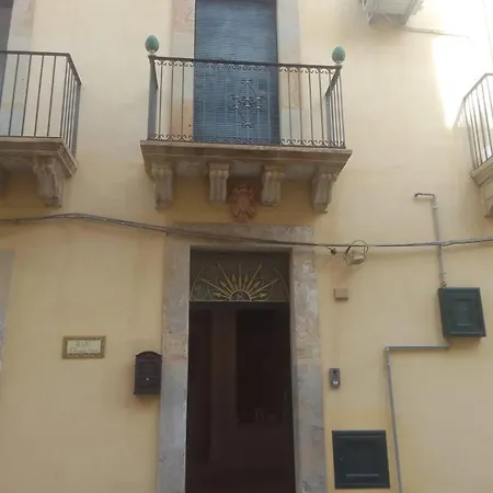 ベッド・アンド・ブレックファスト La Piazza Di Niscemi